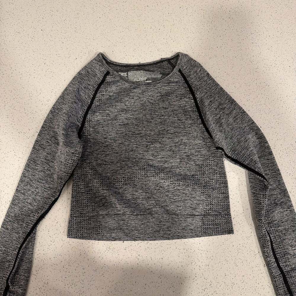 Victoria's Secret PINK Seamless Long Sleeve Crop Top
